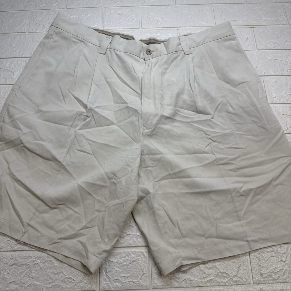 Tommy Bahama Mens 100% Silk Relax Pleated Bermuda Shorts Beige Size 38
